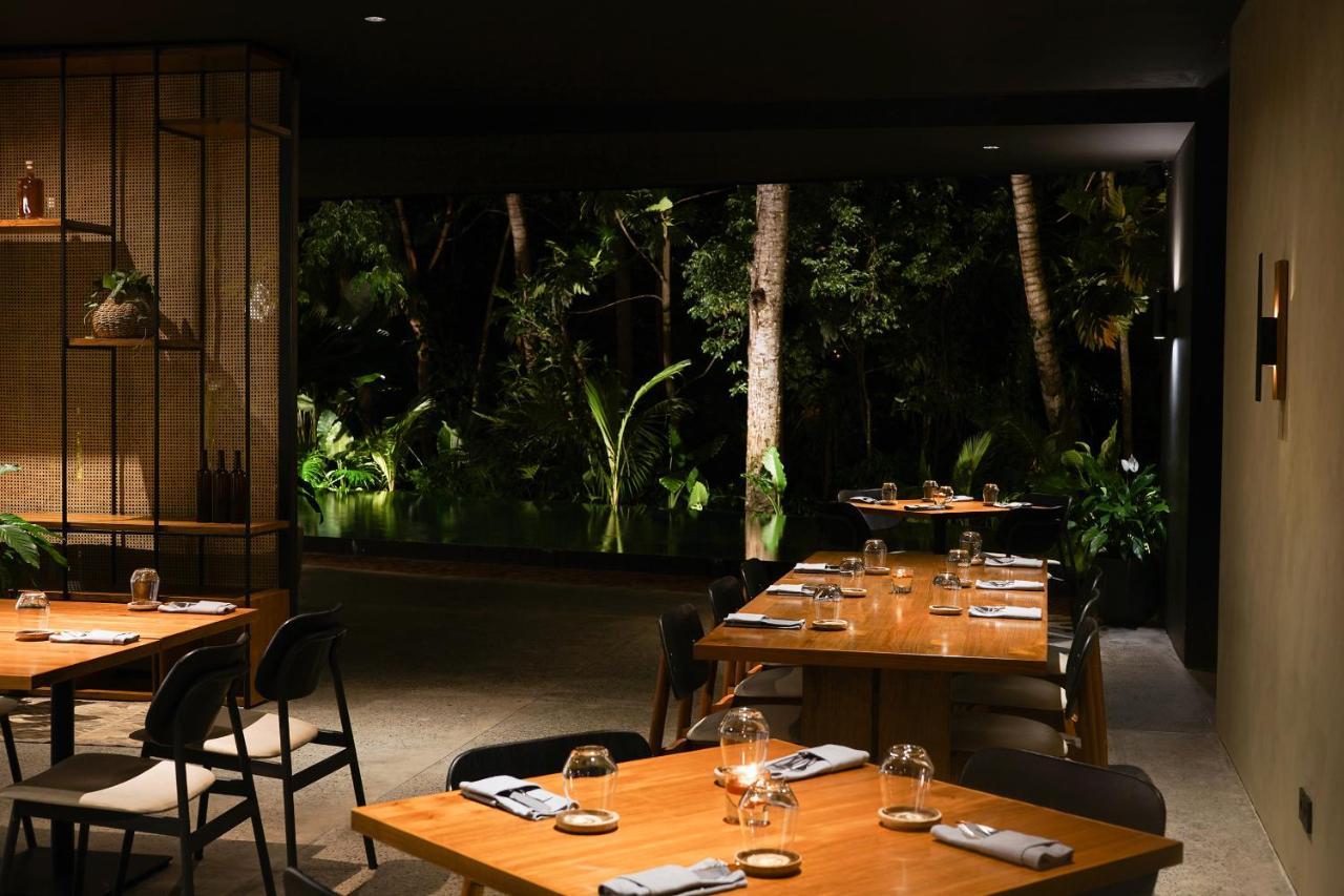 Titik Dua Hotel Ubud Exterior foto